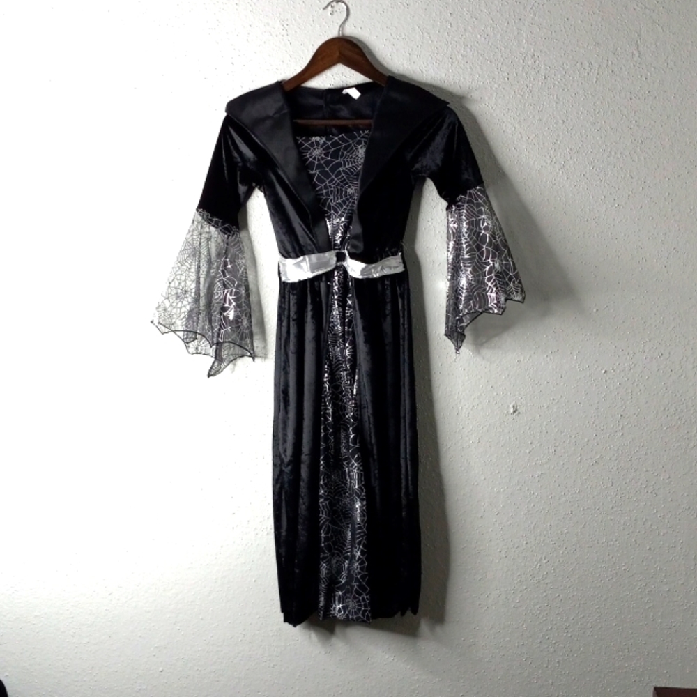 Spirit Halloween M Girls Spider Witch Dress Costume Kids